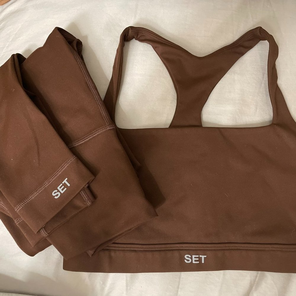 🤎SET ACTIVE LUXFORM Racer box bra and Leggings🤎